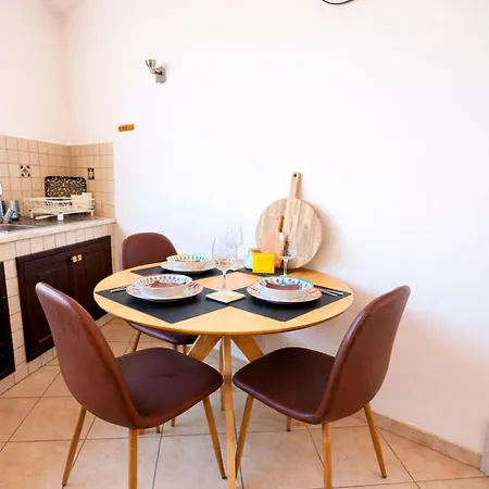 Rooftop Penthouse 3br Sleeps 6 Historic アパート *