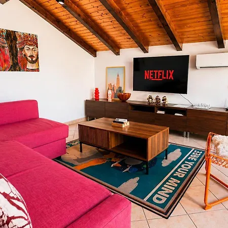 アパート Rooftop Penthouse 3br Sleeps 6 Historic *